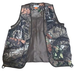 Magellan Size small Camo hunting vest